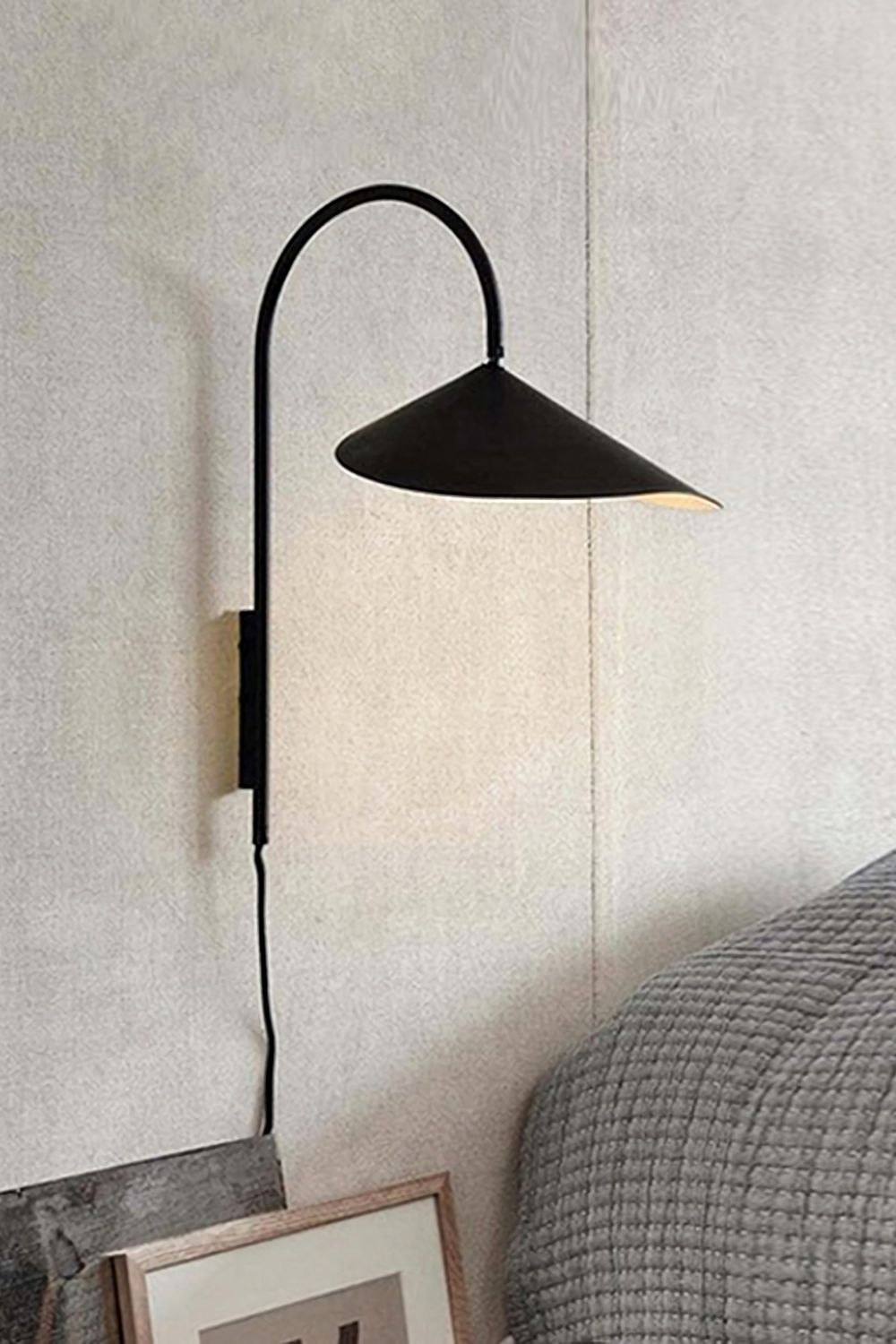 Arum Creative Wall Lamp