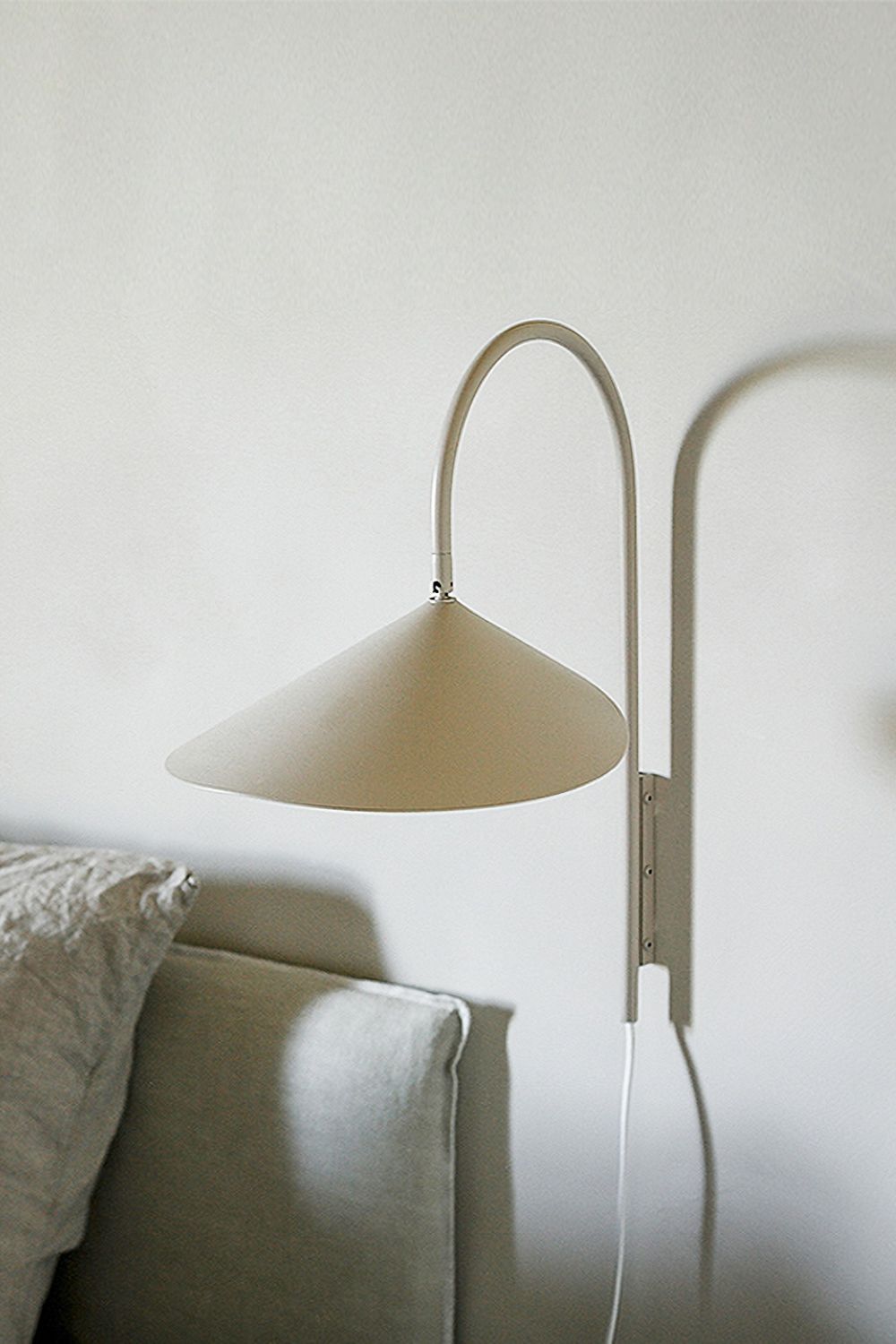 Arum Creative Wall Lamp