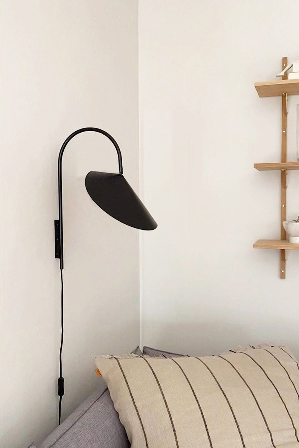 Arum Creative Wall Lamp