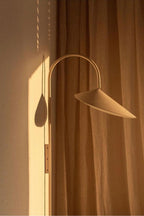 Arum Creative Wall Lamp