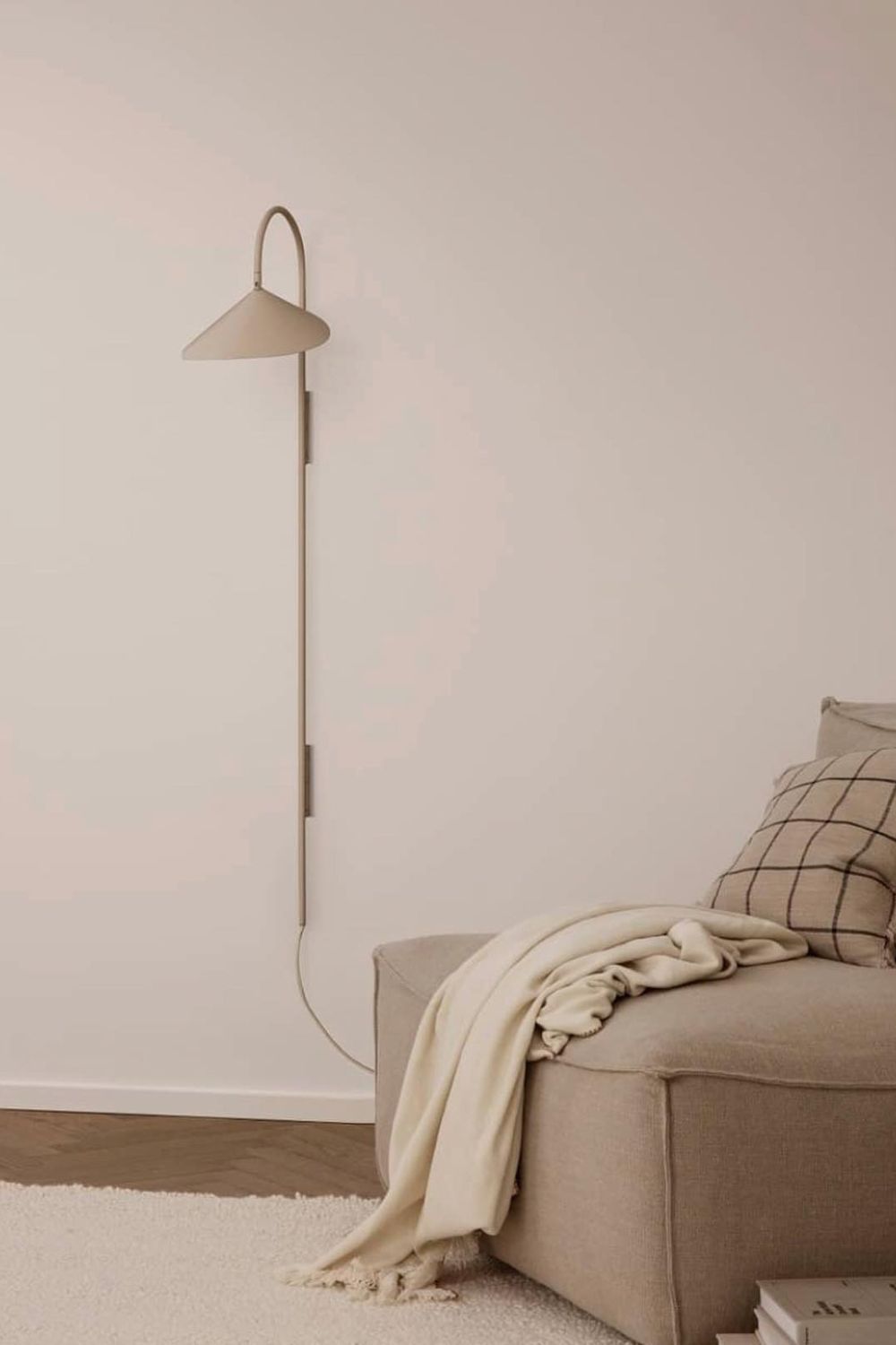 Arum Creative Wall Lamp