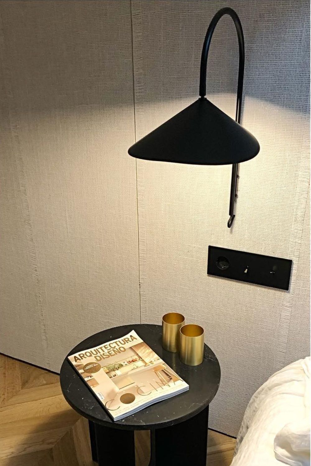 Arum Creative Wall Lamp