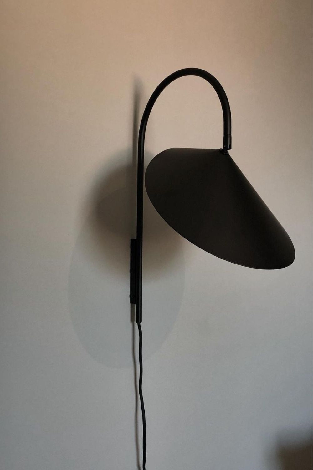 Arum Creative Wall Lamp