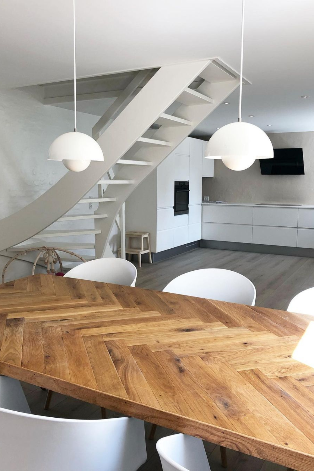 Semi-Circle Pendant Lamp
