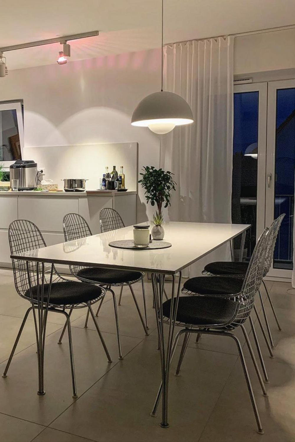 Semi-Circle Pendant Lamp