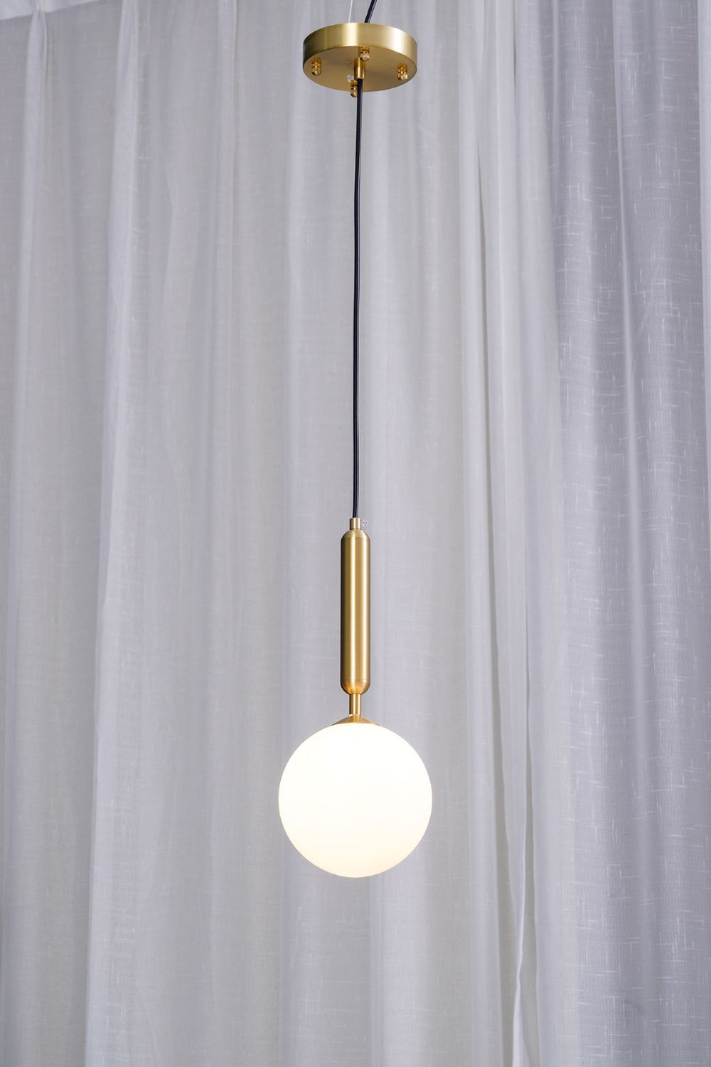 Miira Pendant Light