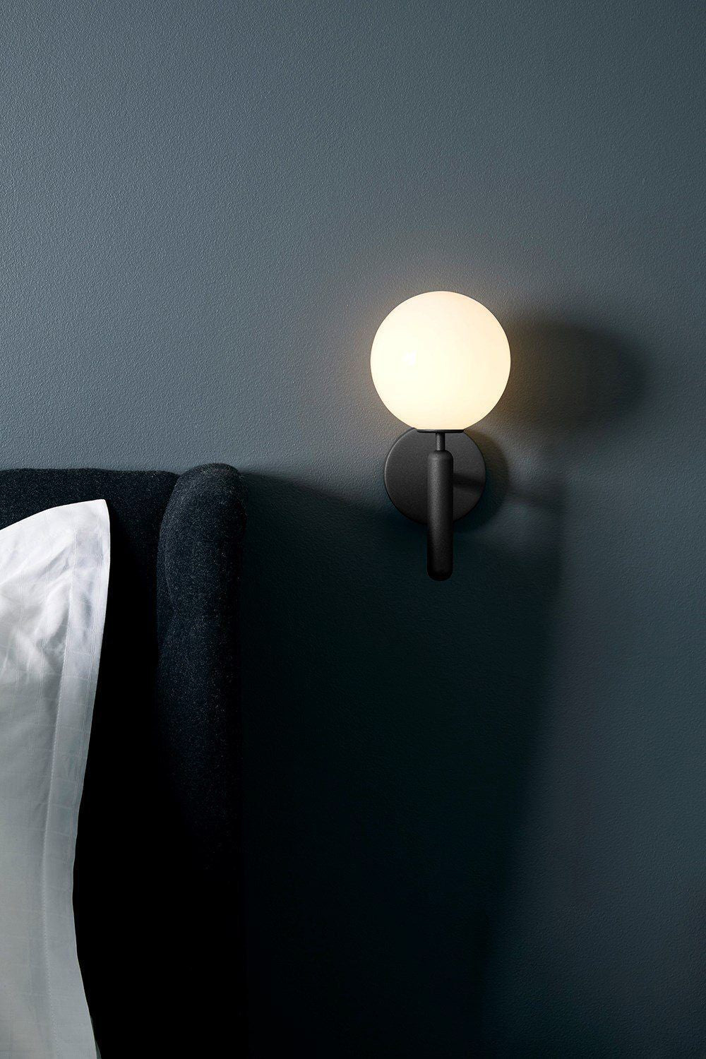 Miira Wall Light