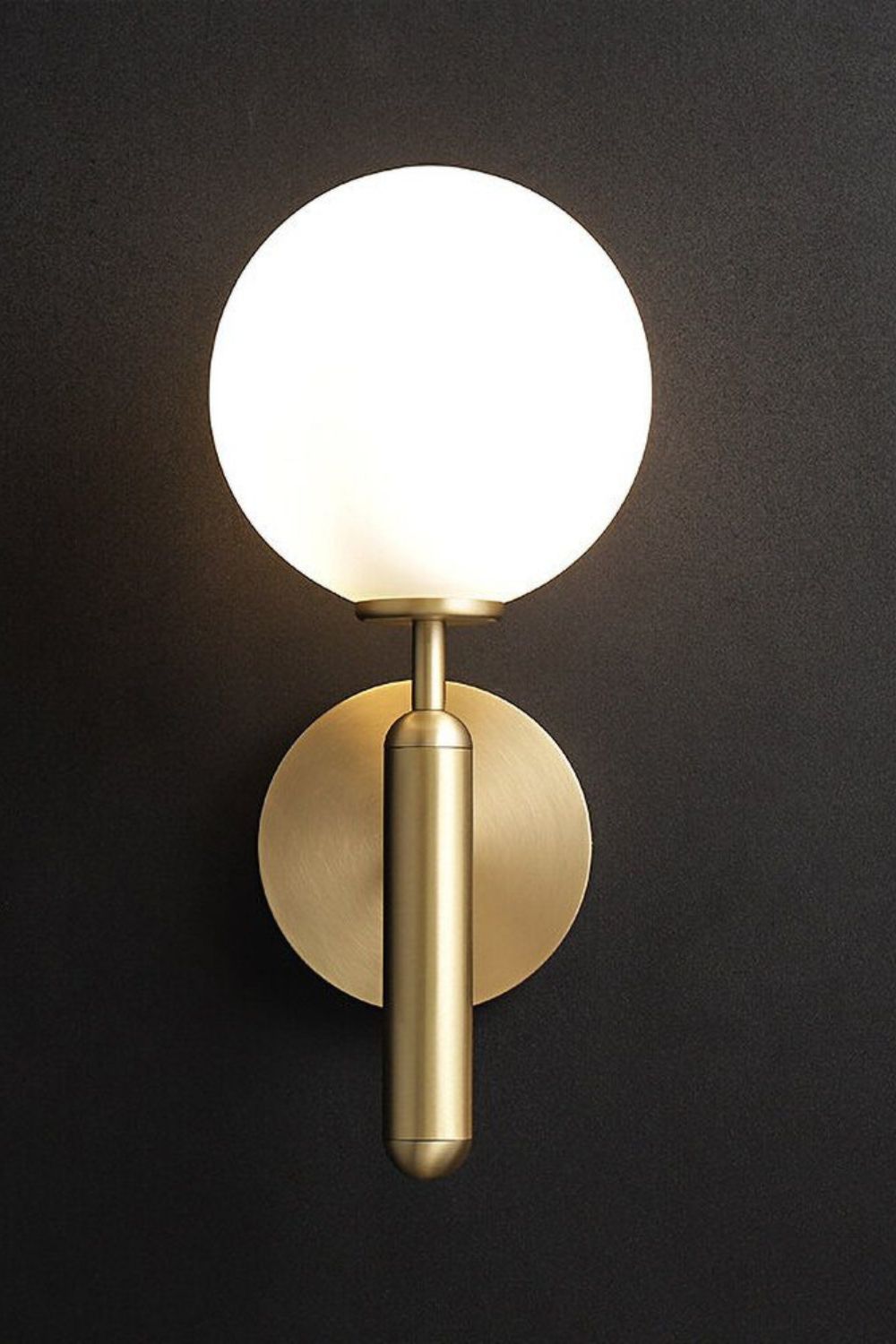 Miira Wall Light