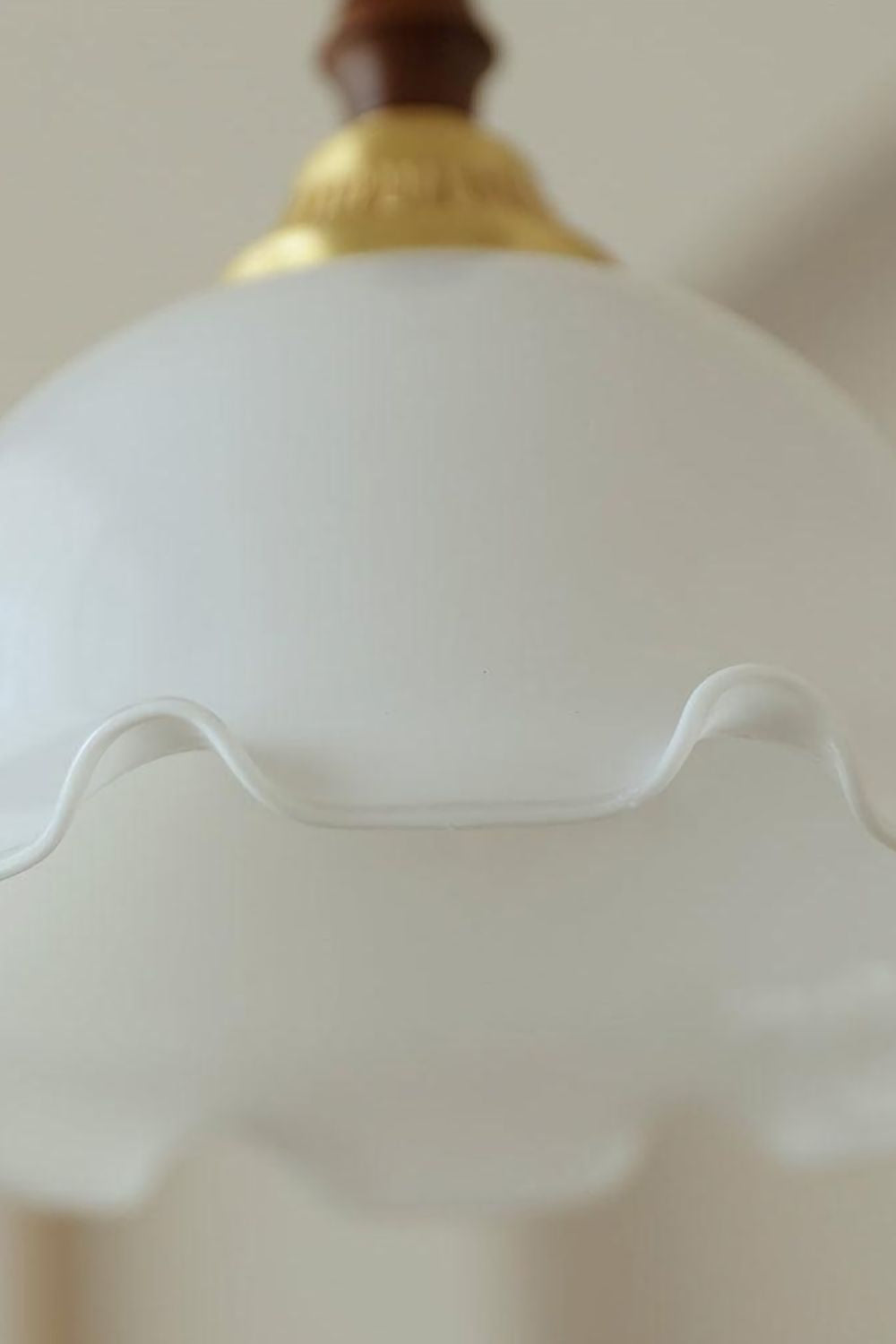 Milky Flower Pendant Light