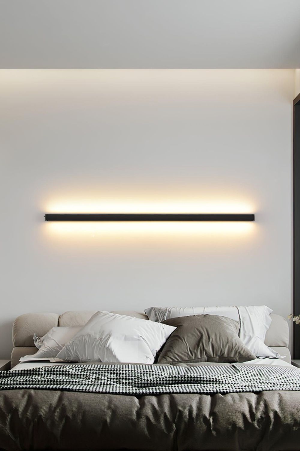 Minimalist Line Wall Lamp