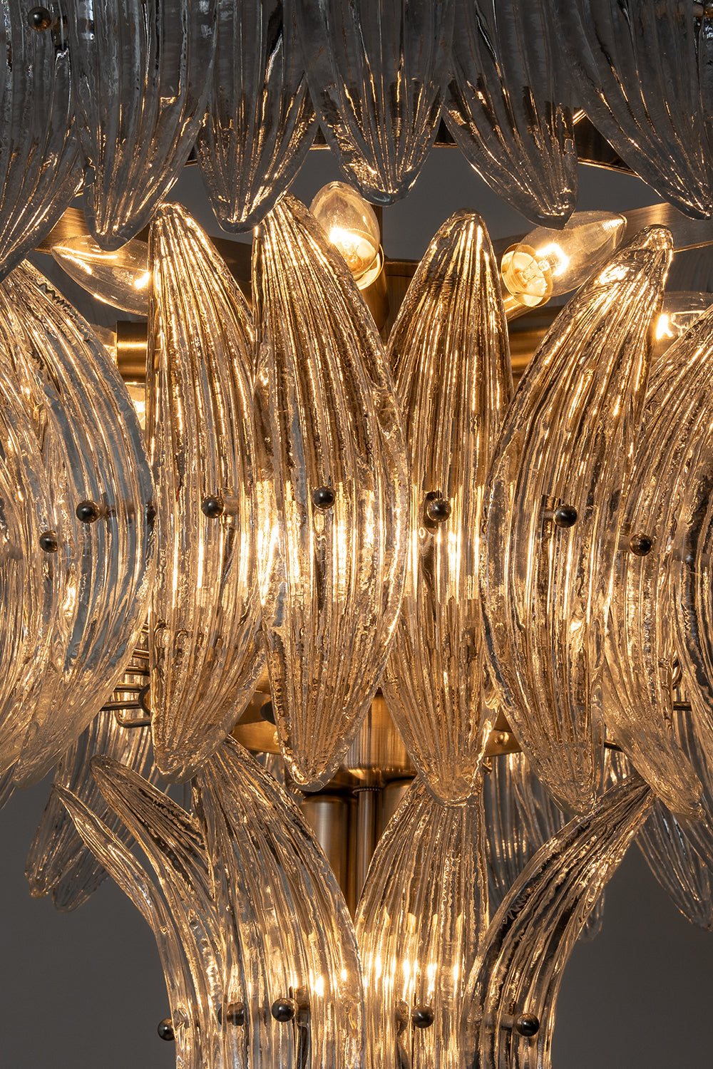 Ribbed Leaf Tier Chandelier