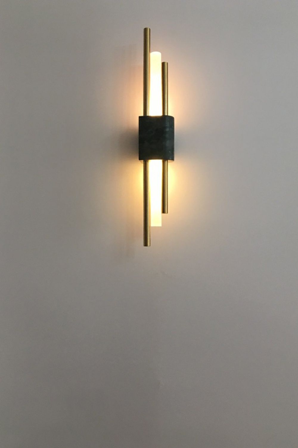 Tanto Wall Light