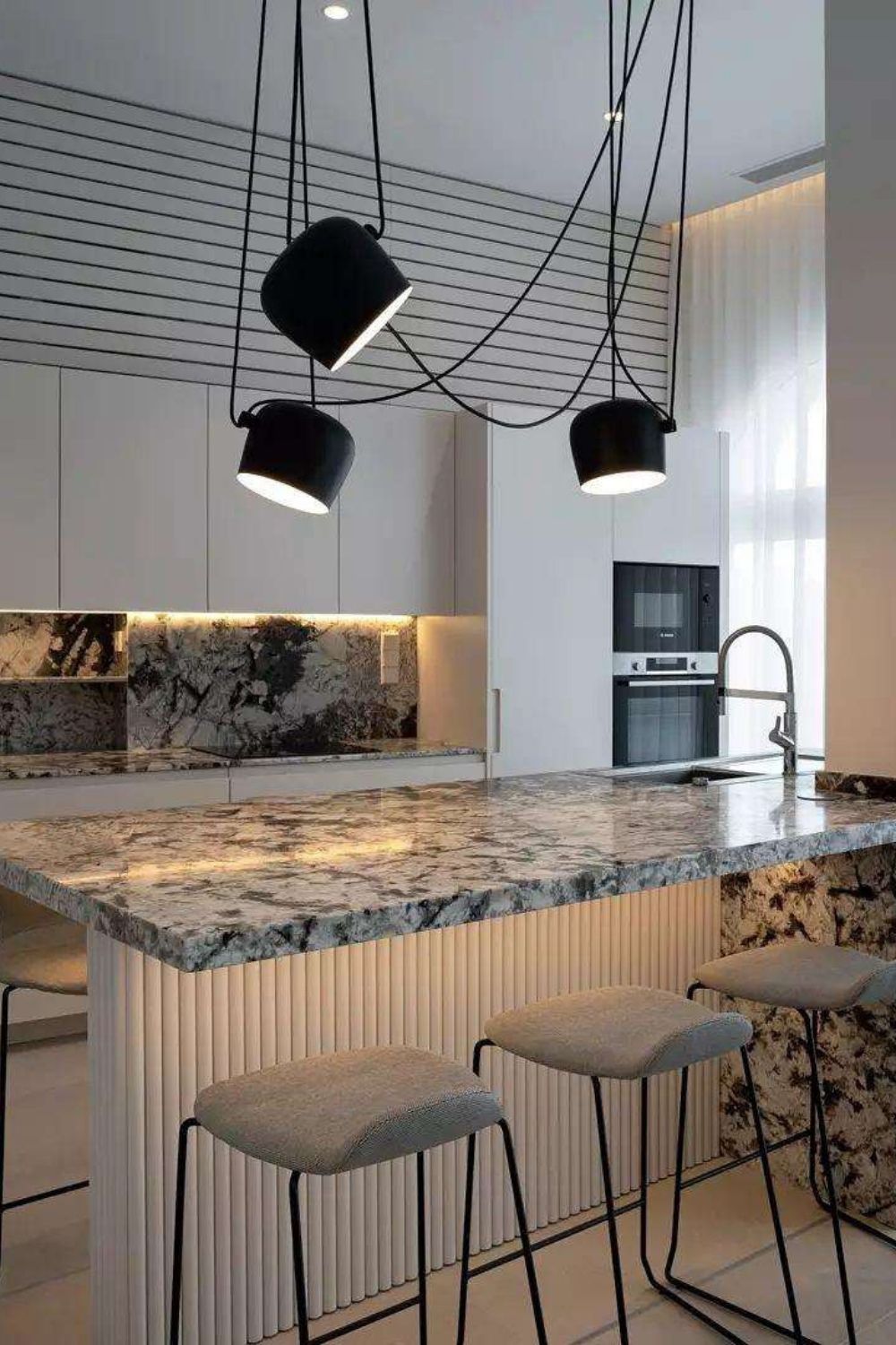 Adjustable Directional Pendant Lamp