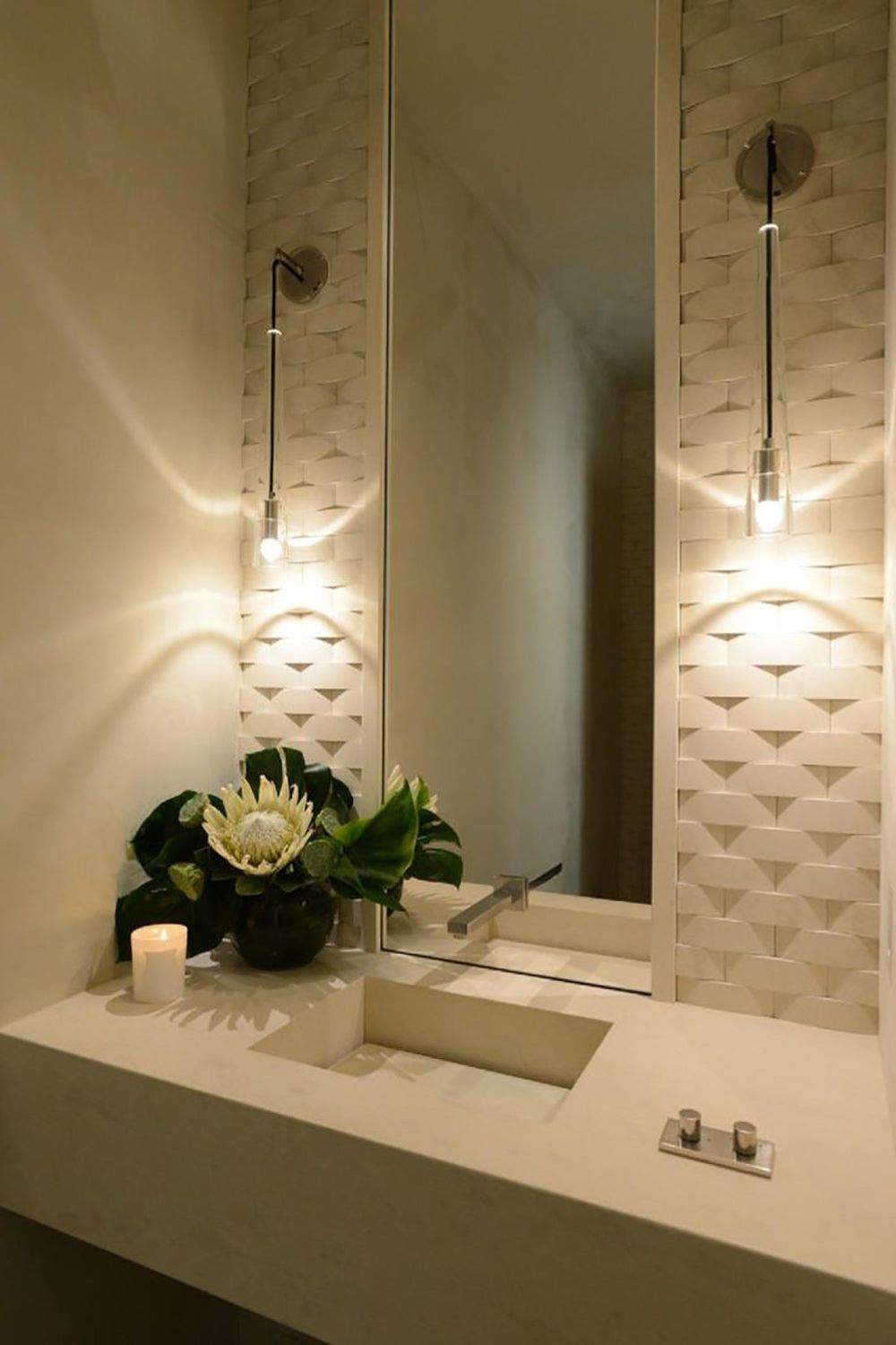 Apollinaire Wall Lamp