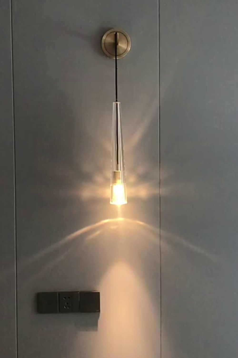 Apollinaire Wall Lamp