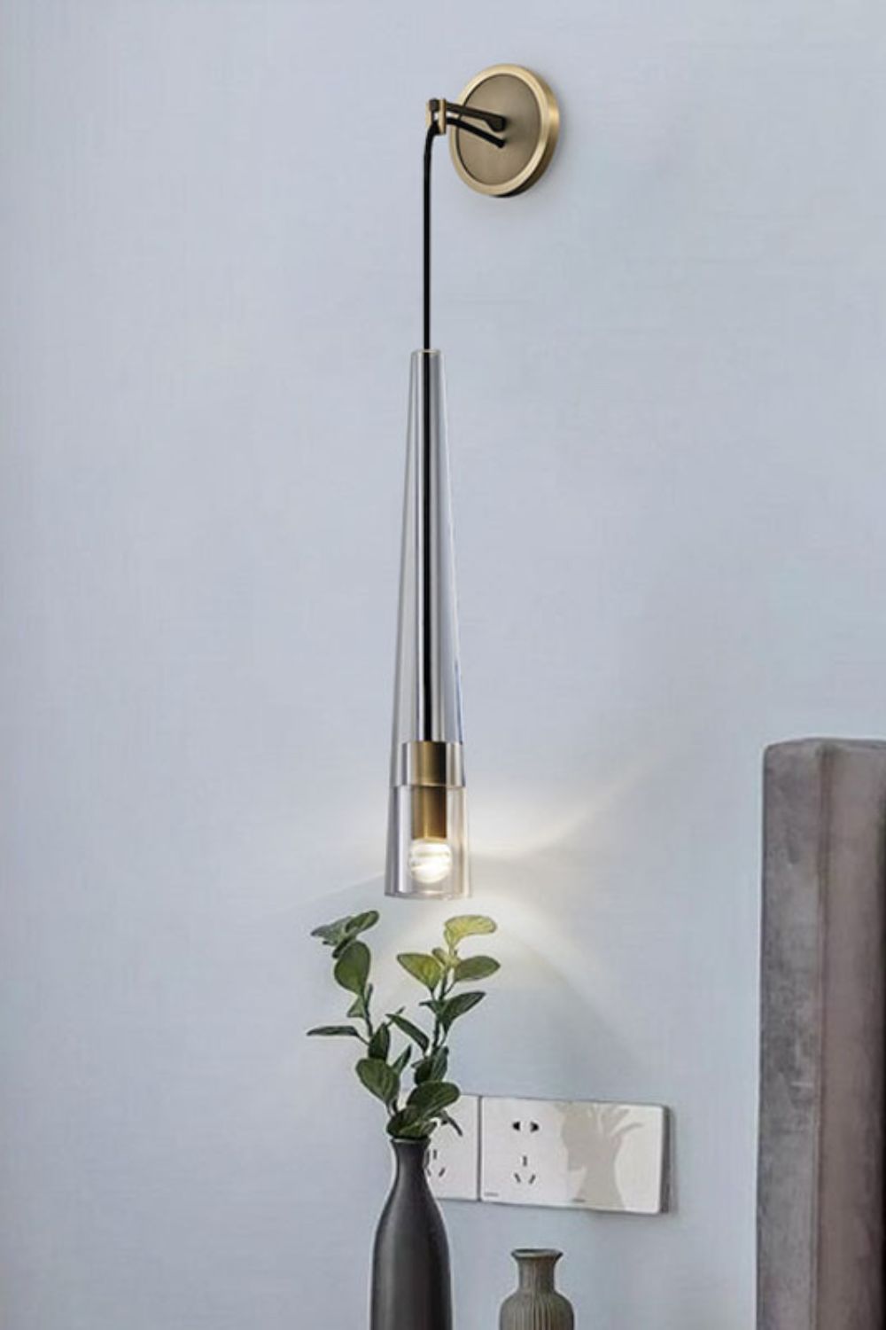 Apollinaire Wall Lamp