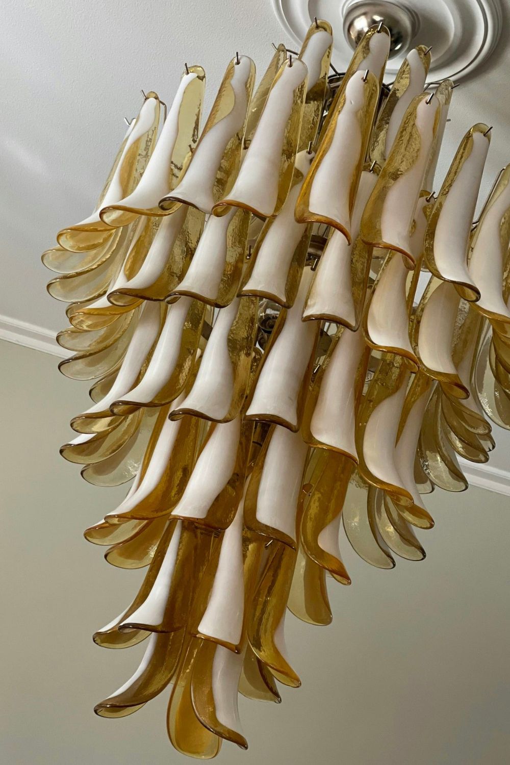 Art Petals Chandelier