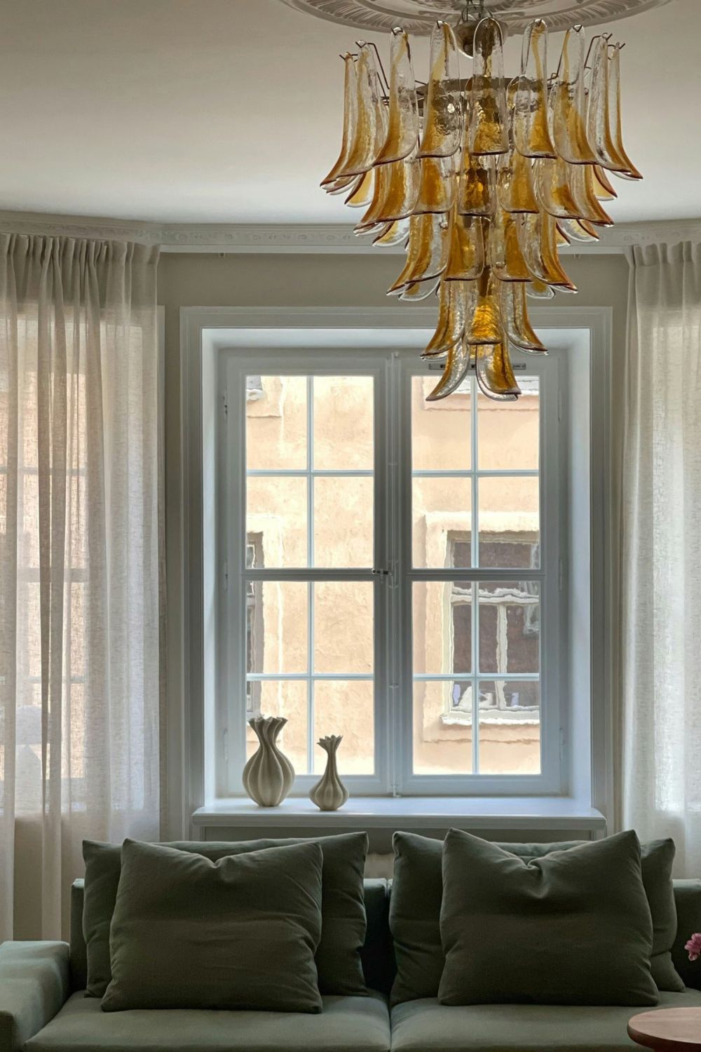 Art Petals Chandelier