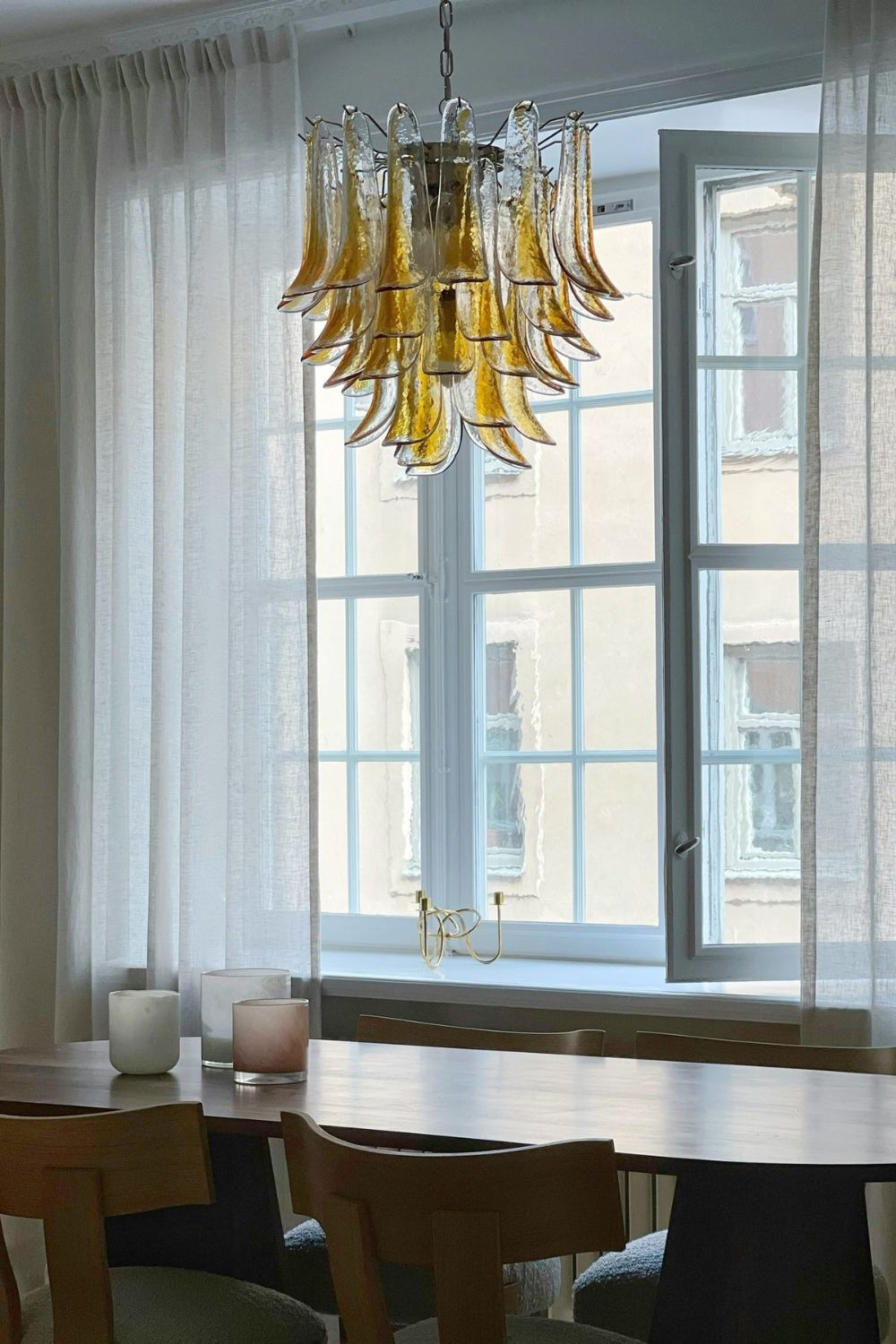 Art Petals Chandelier
