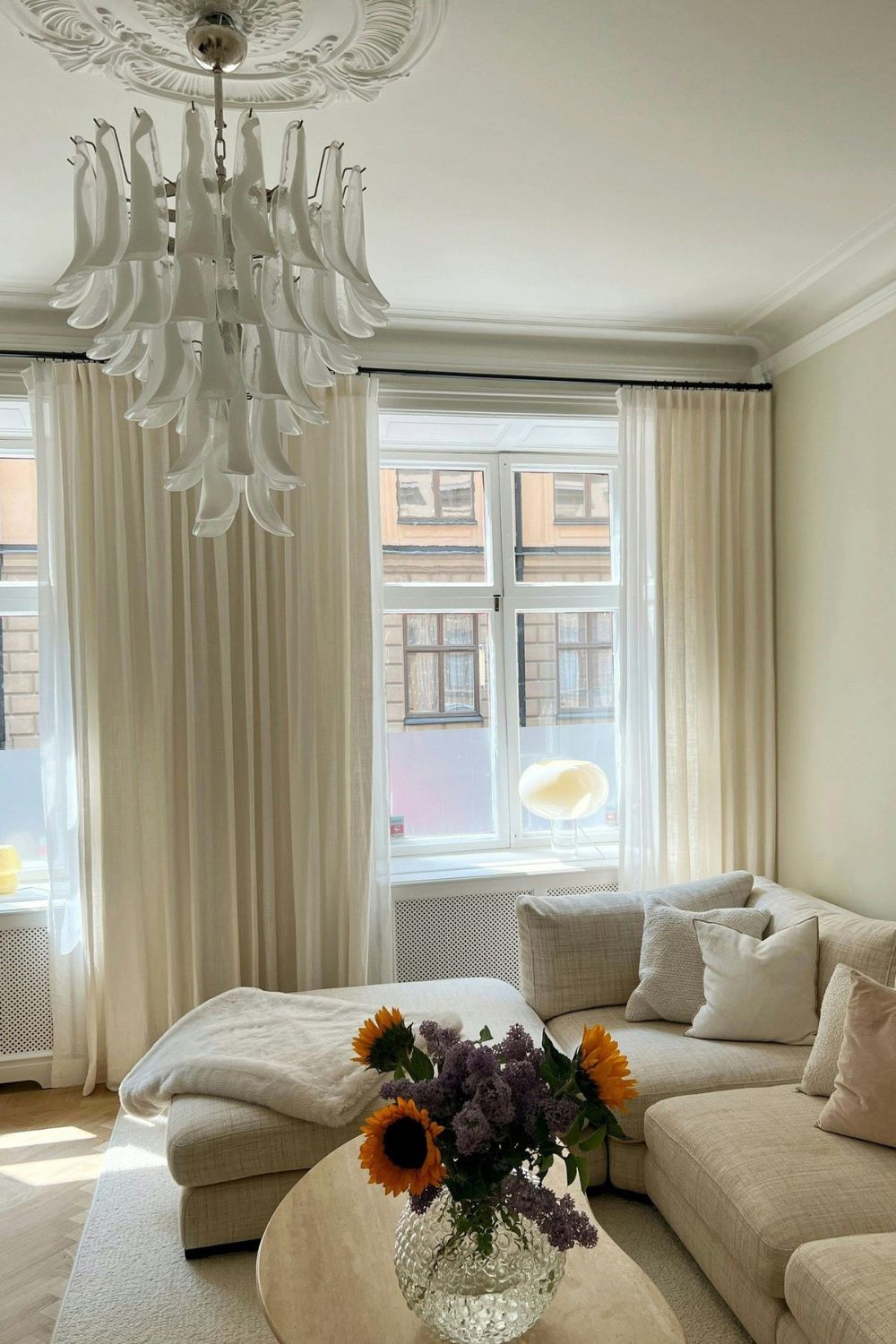 Art Petals Chandelier