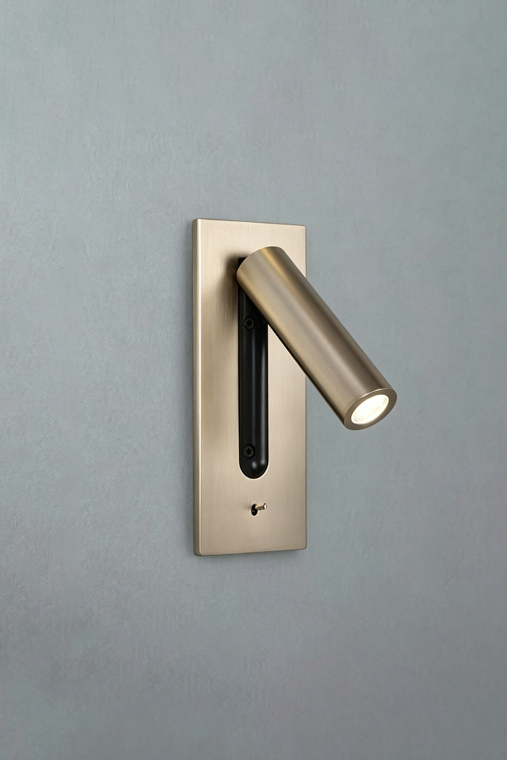 Axial Pivot Folding LED Wall Lamp