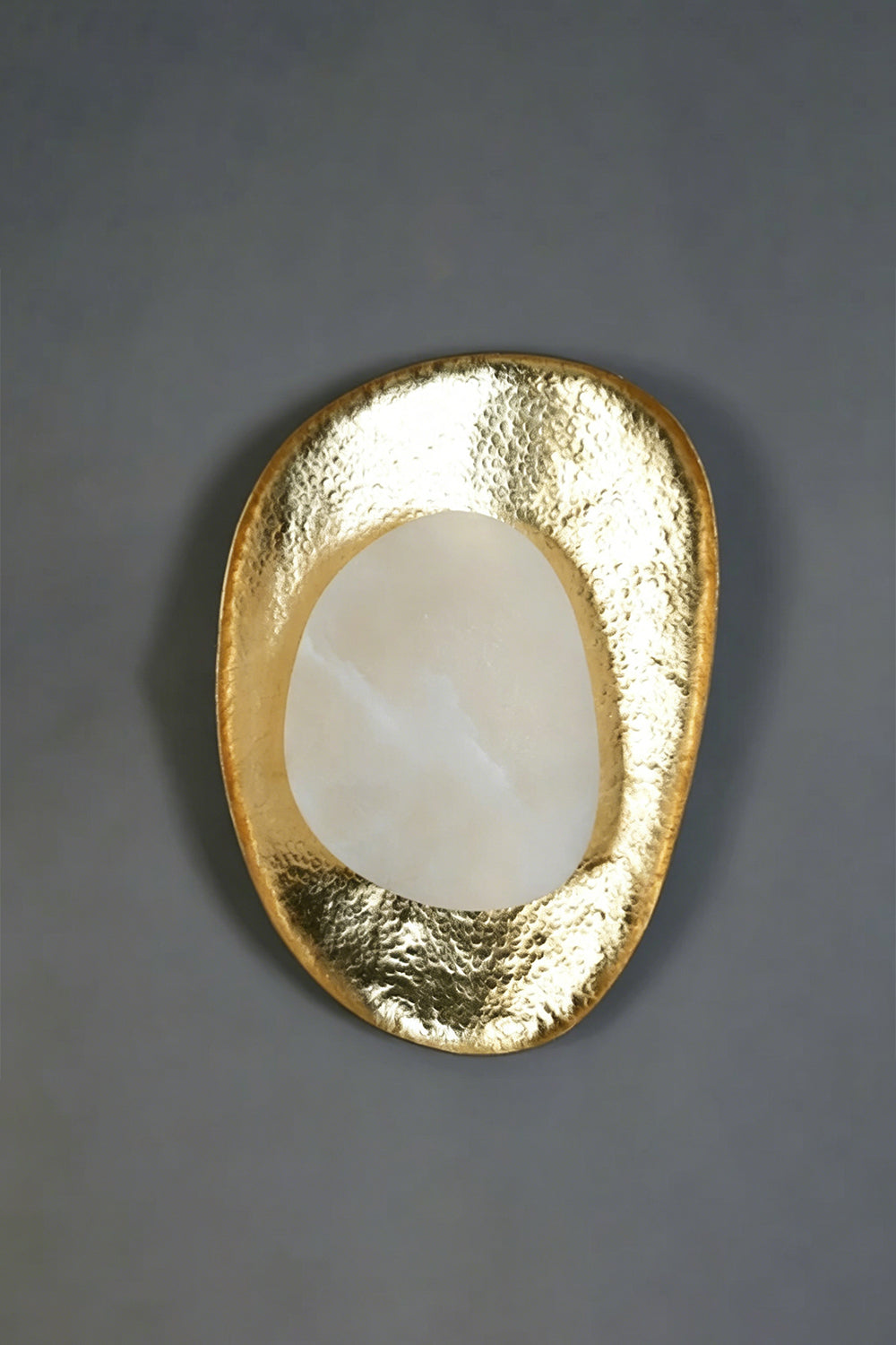 Caeliform Aurelia Alabaster Wall Lamp