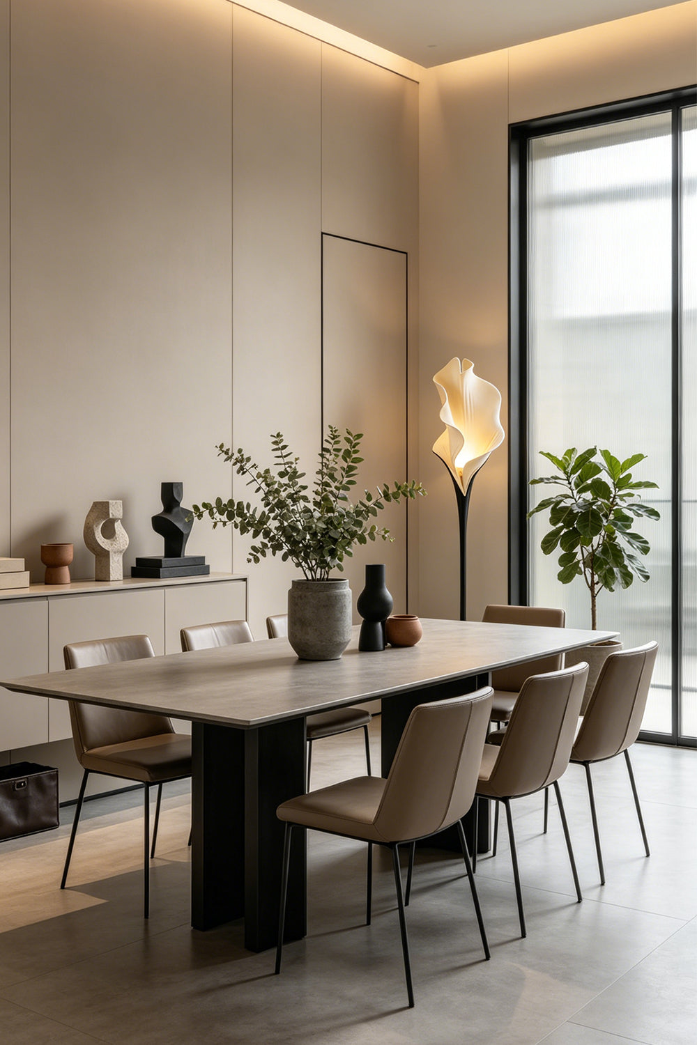 Calla Muse Resin Floor Lamp
