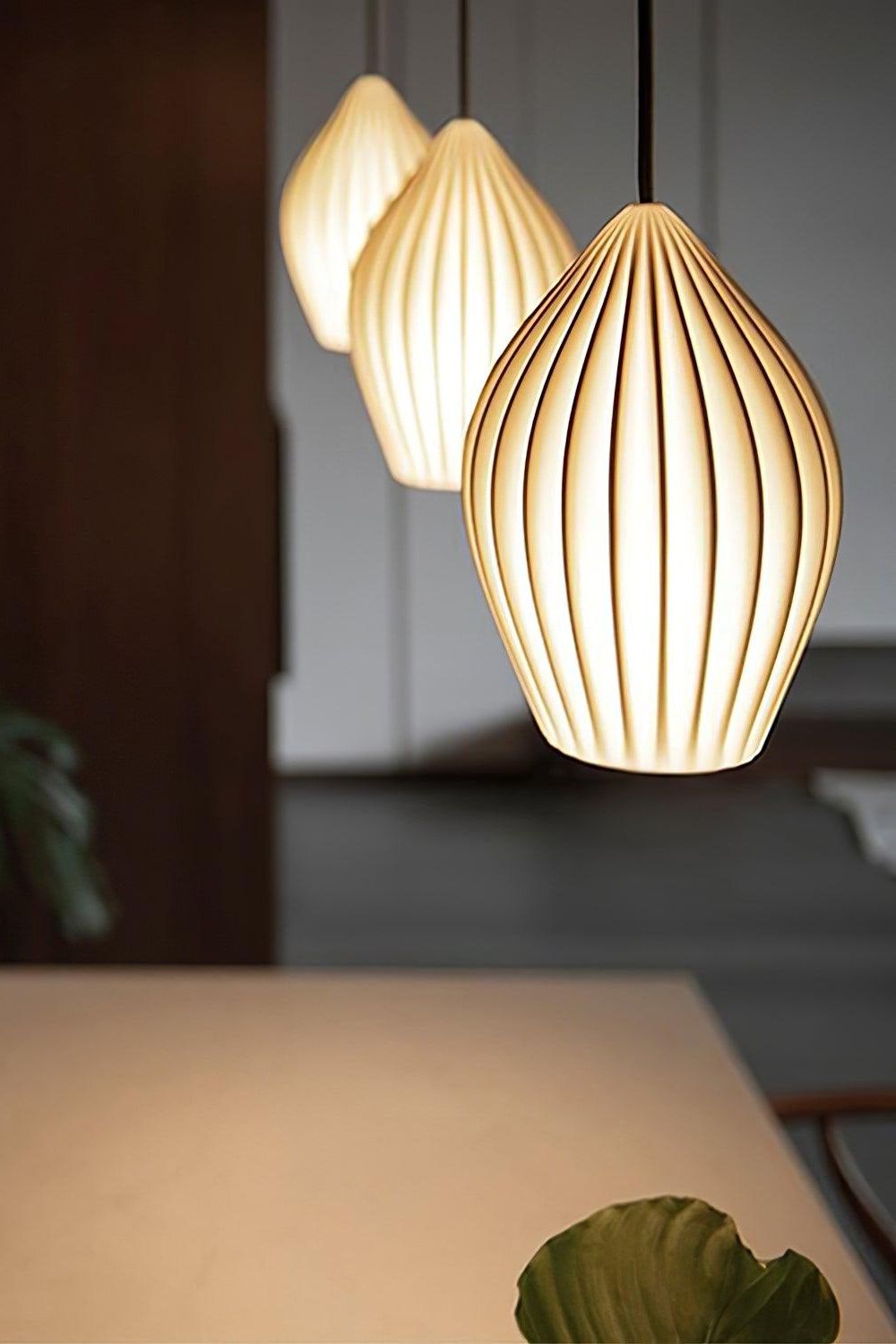 Ceramic Ribbed Pendant light