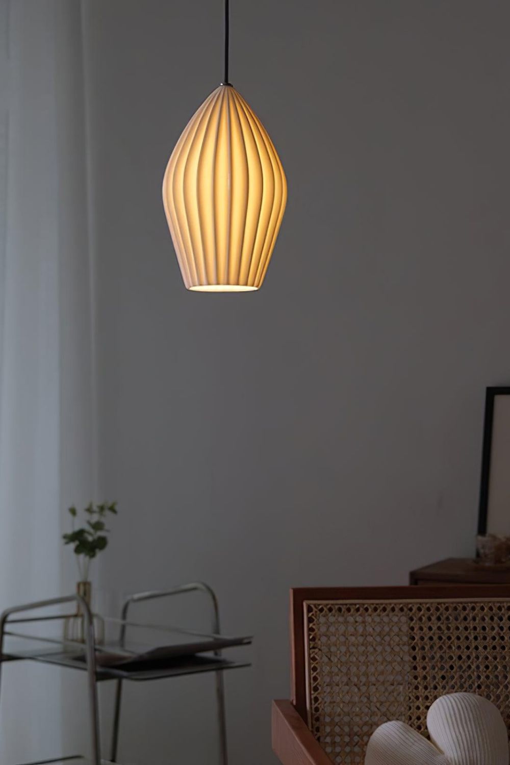 Ceramic Ribbed Pendant light