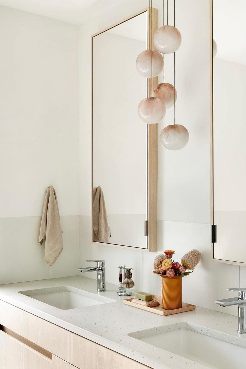 Clustered Glass Globe Pendant Lamp