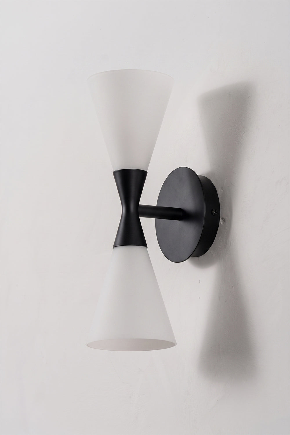 Diabolo Symmetry Glass Wall Sconce