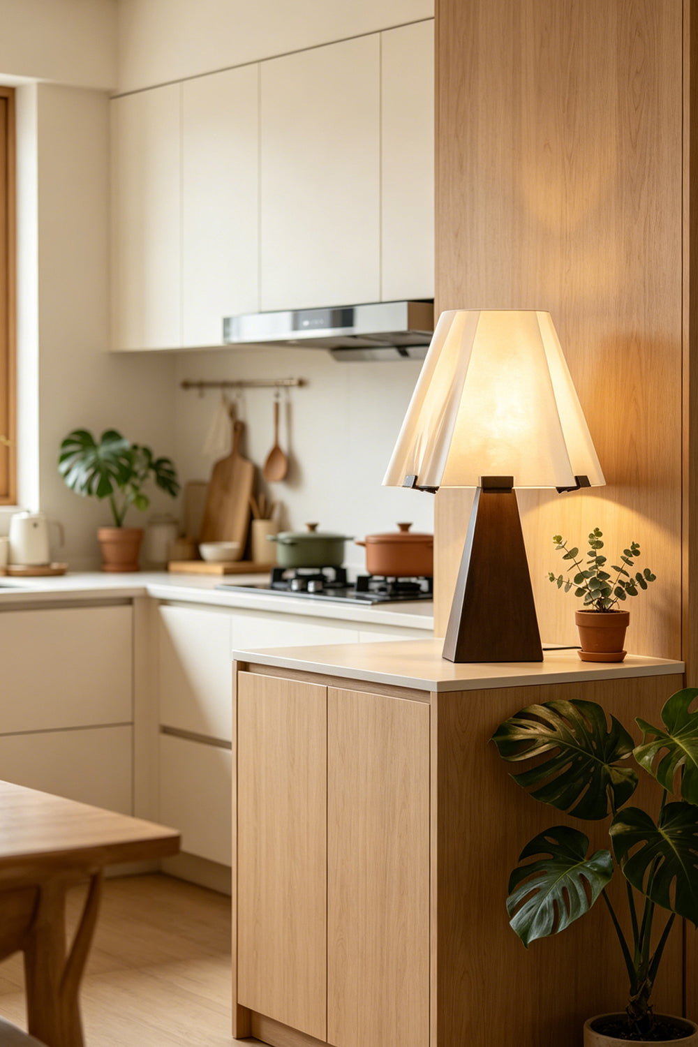 Elysian Alabaster Table Lamp