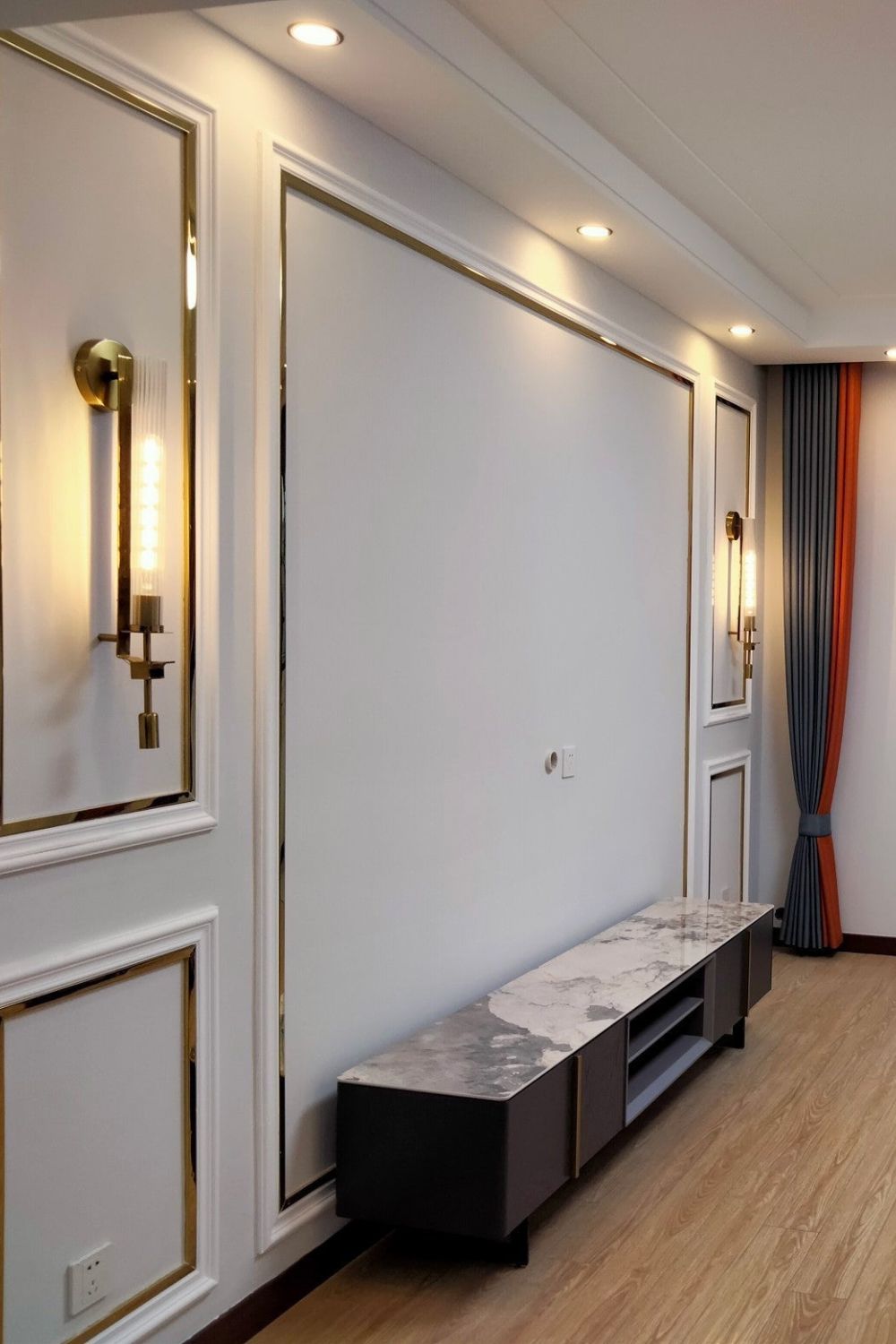 Fontanelle Wall lamp