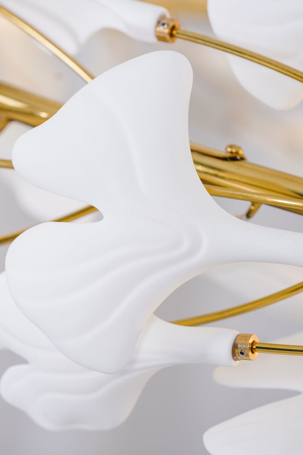 Cermaic Leaf Gingko Chandelier U