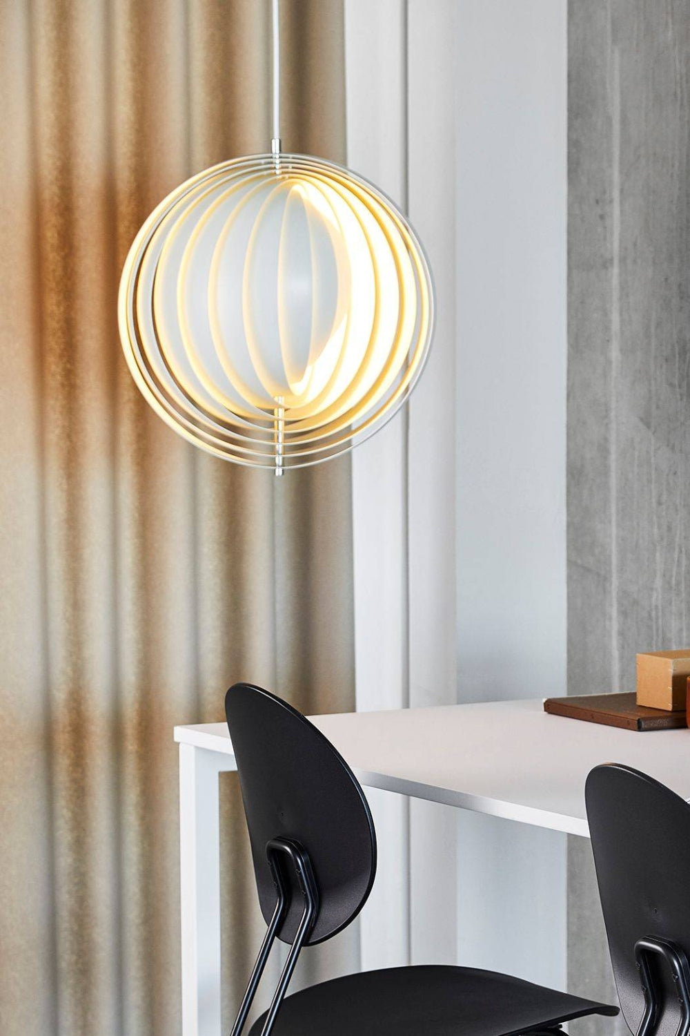 Layered Moon Pendant Lamp