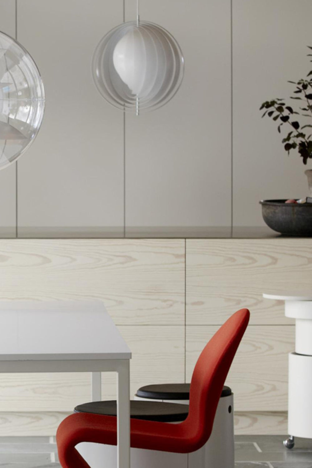 Layered Moon Pendant Lamp
