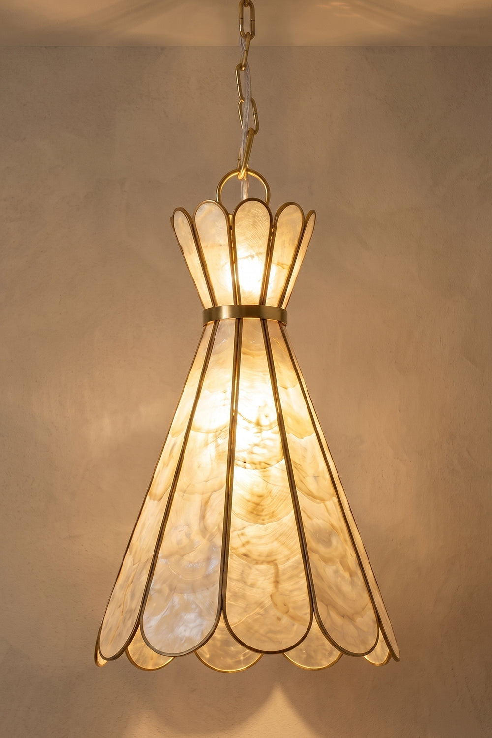 Magnolia Shell Pendant Light