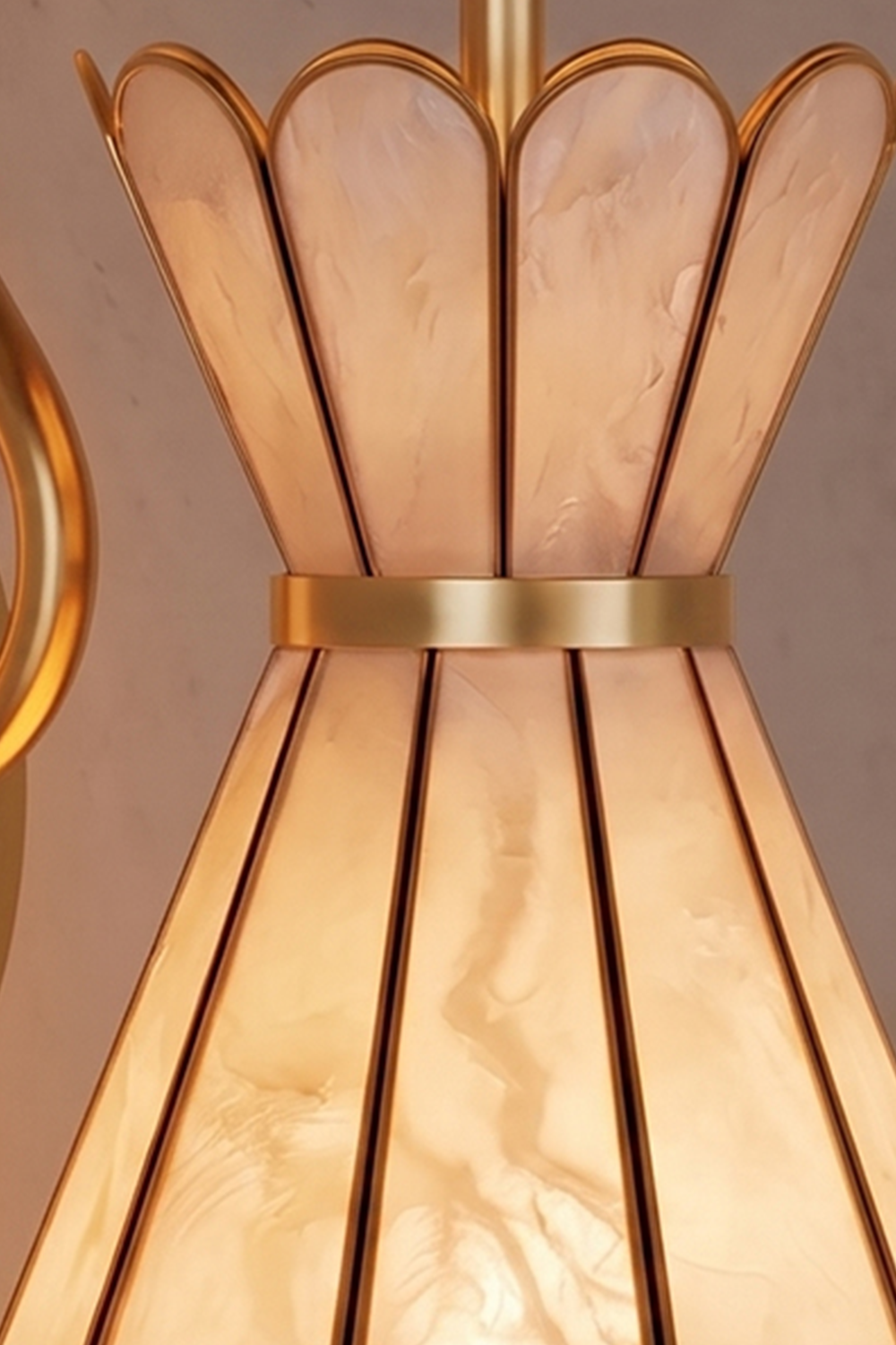 Magnolia Shell Wall Light