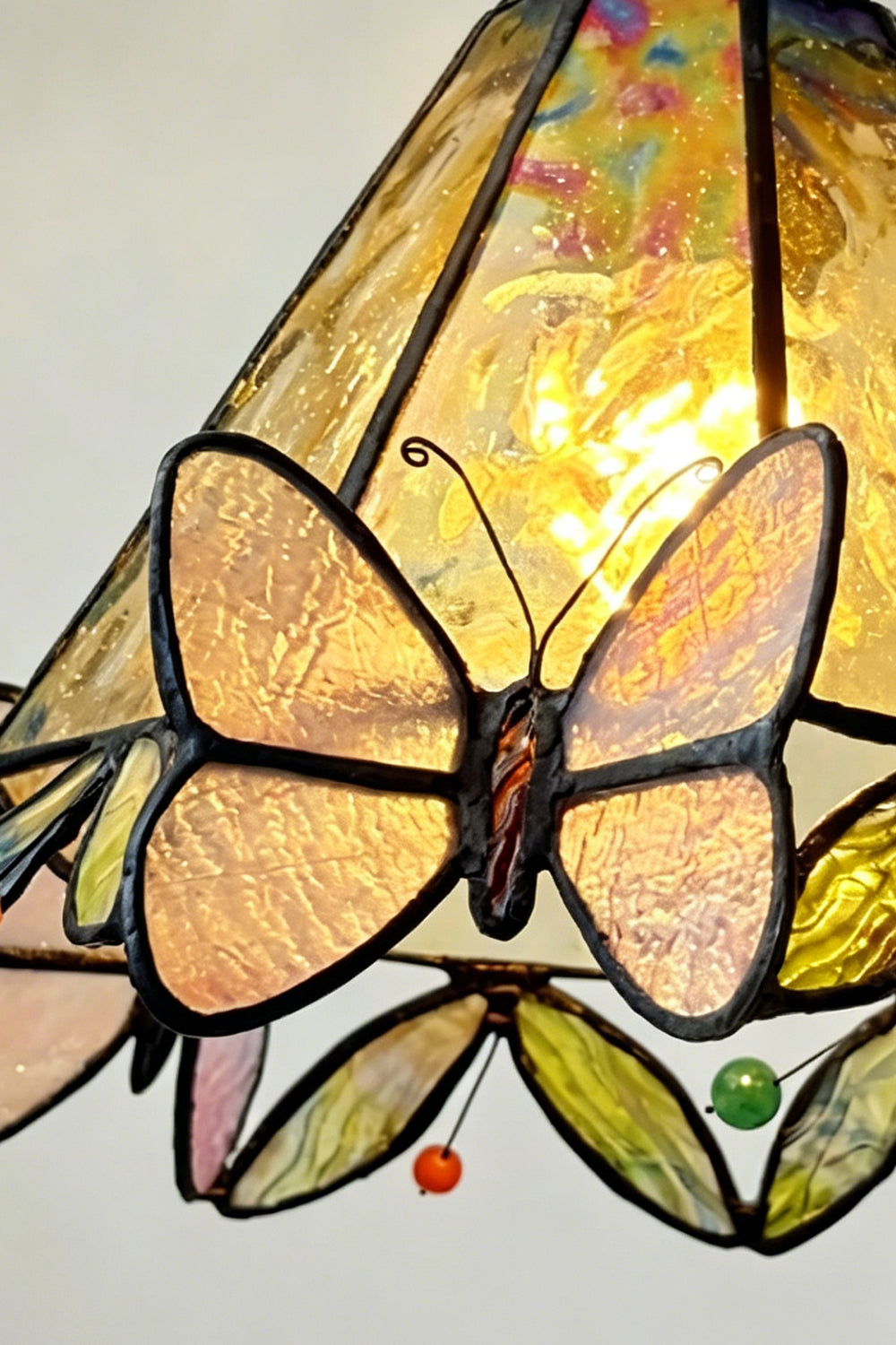Mariposa Stained Glass Table Lamp