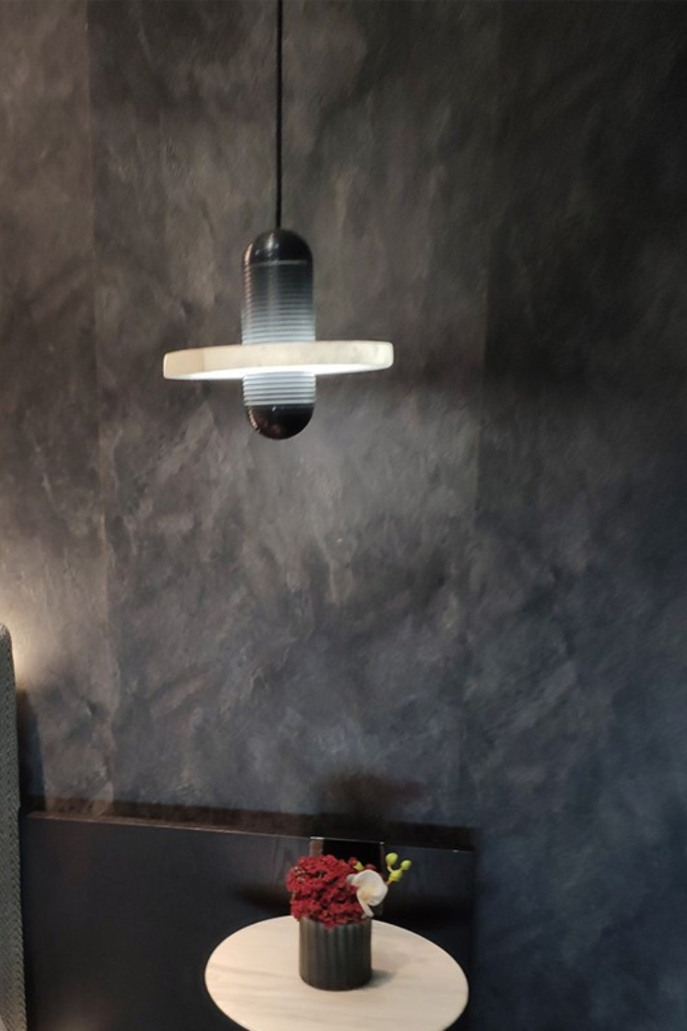 Median Mono Pendant Light