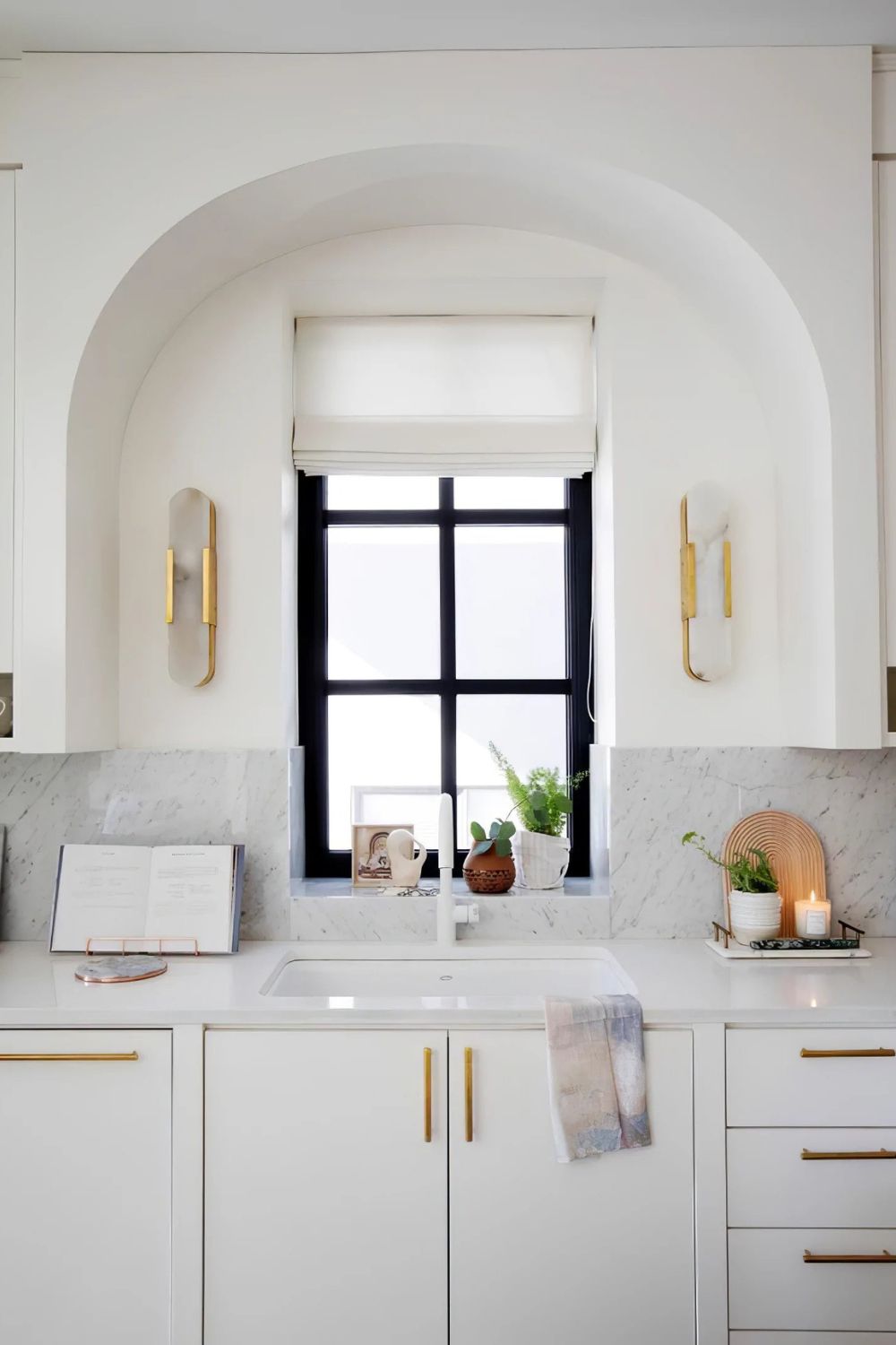 Melange Elongated Sconce