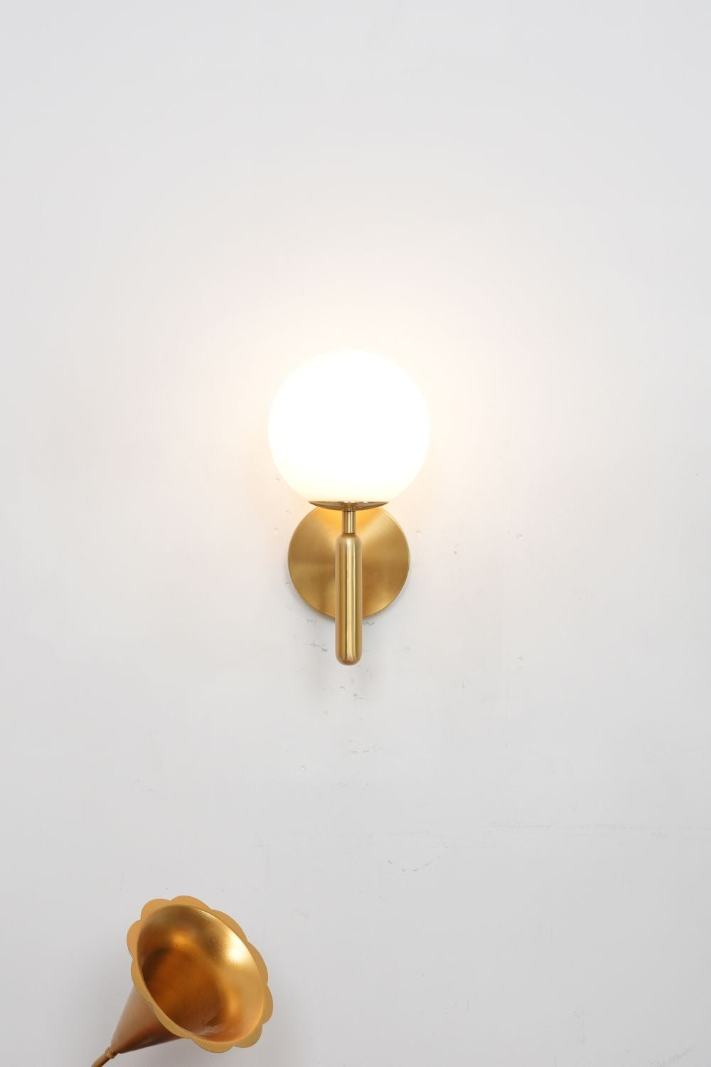Miira Wall Light