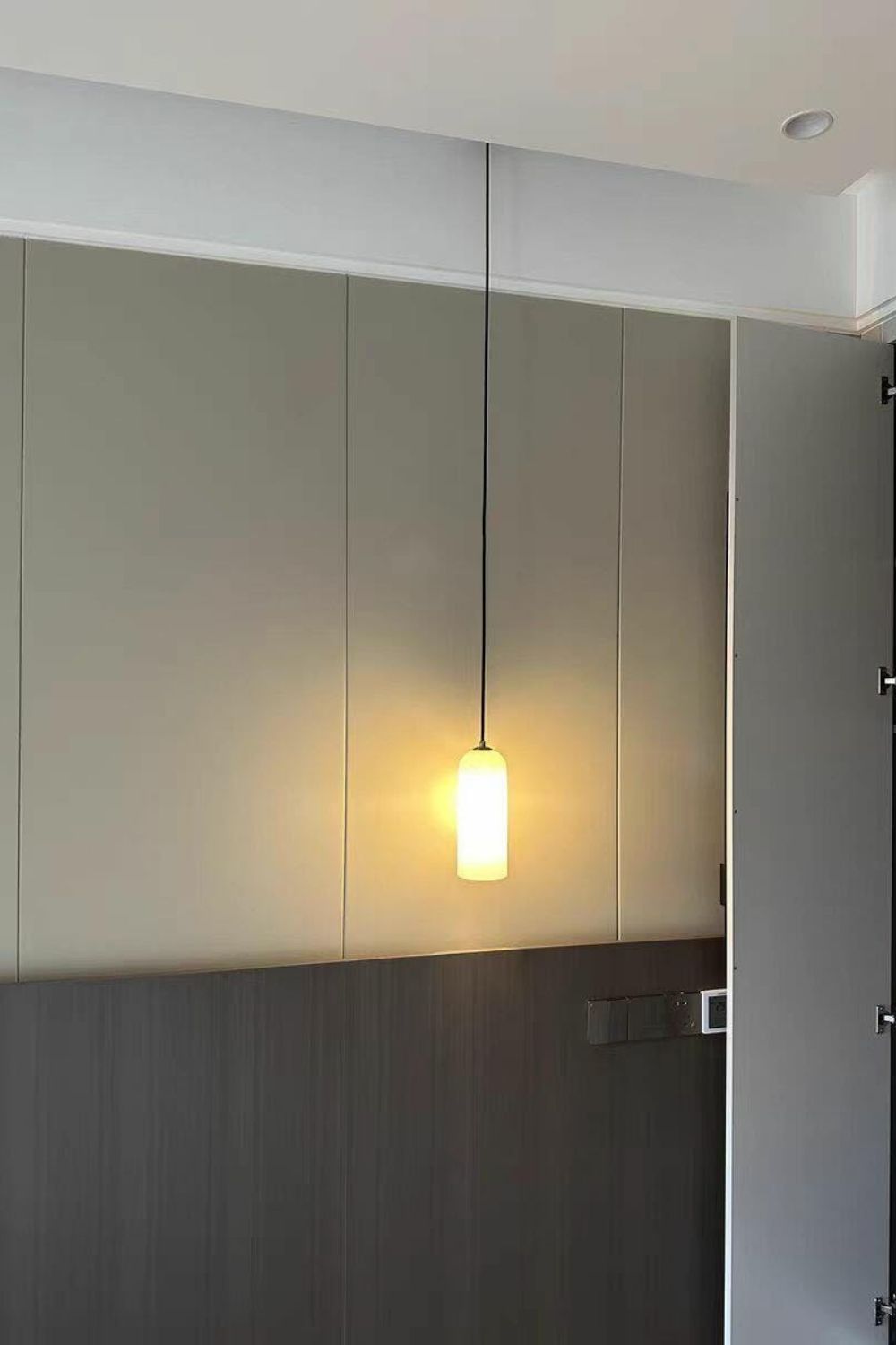 Monty Pendant Lamp
