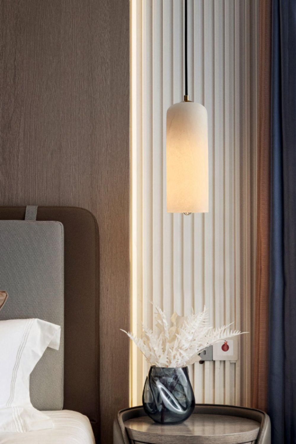 Monty Pendant Lamp