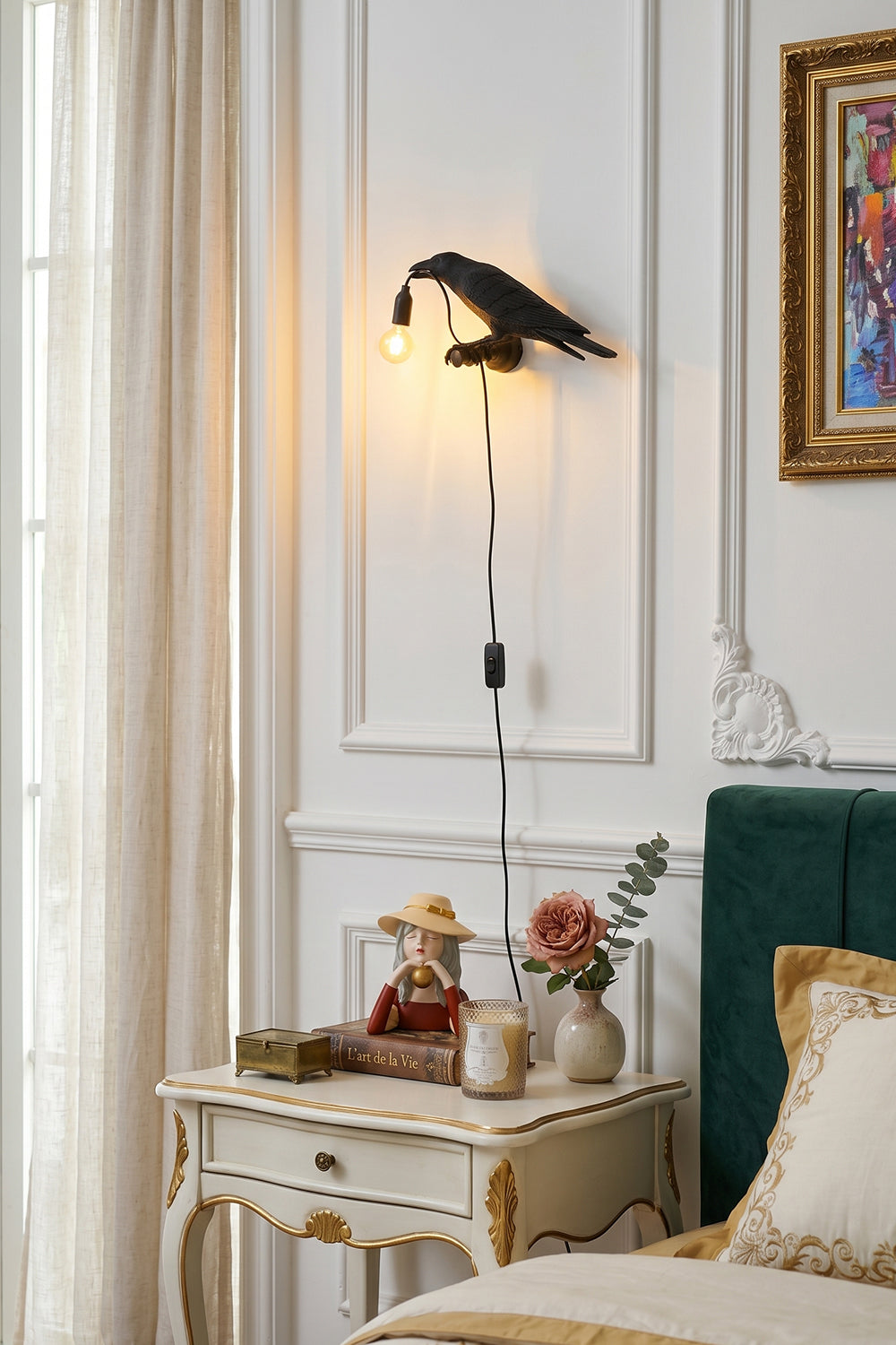 Obsidian Messenger Resin Wall Lamp