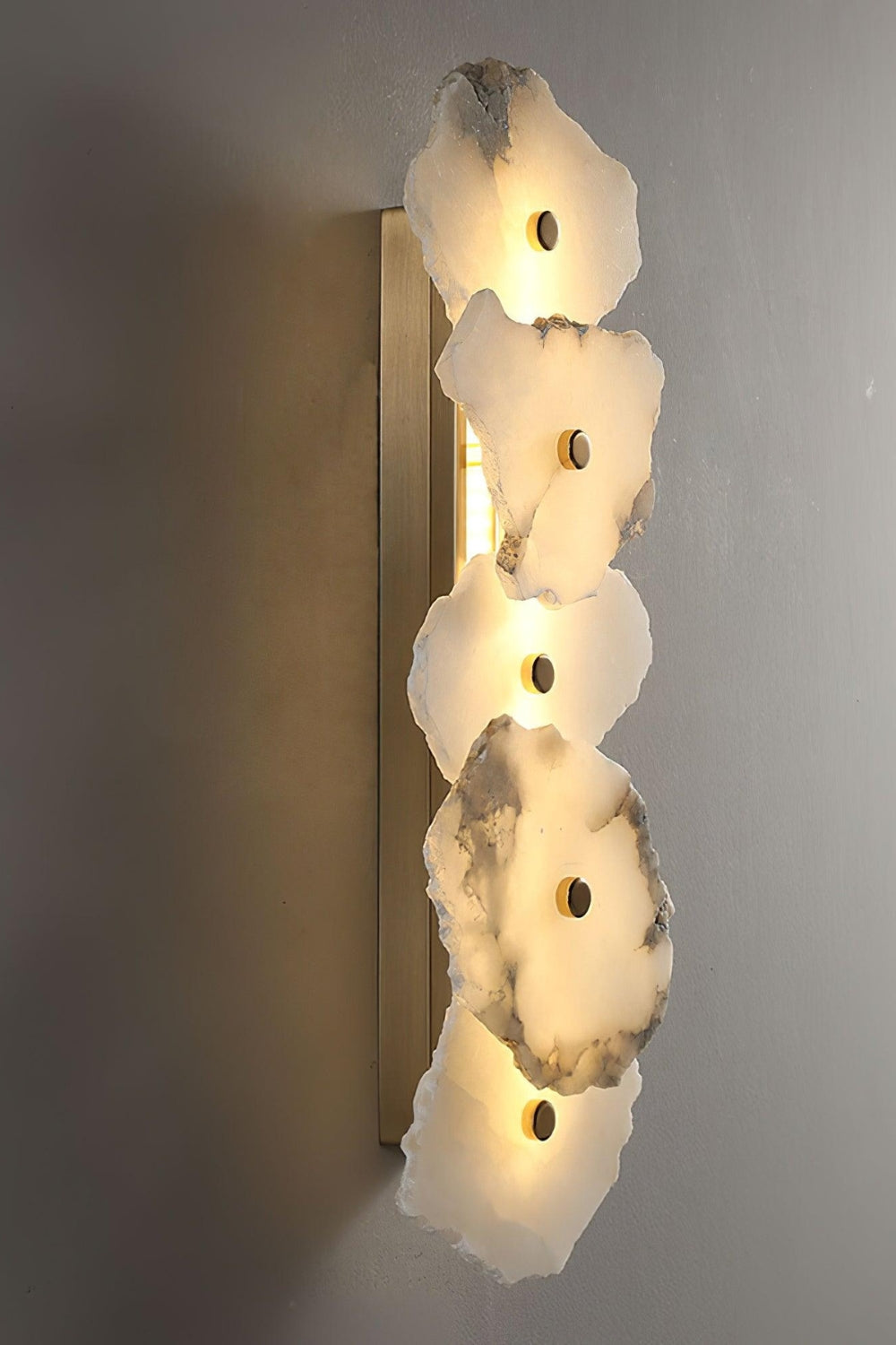 Petra Wall Lamp