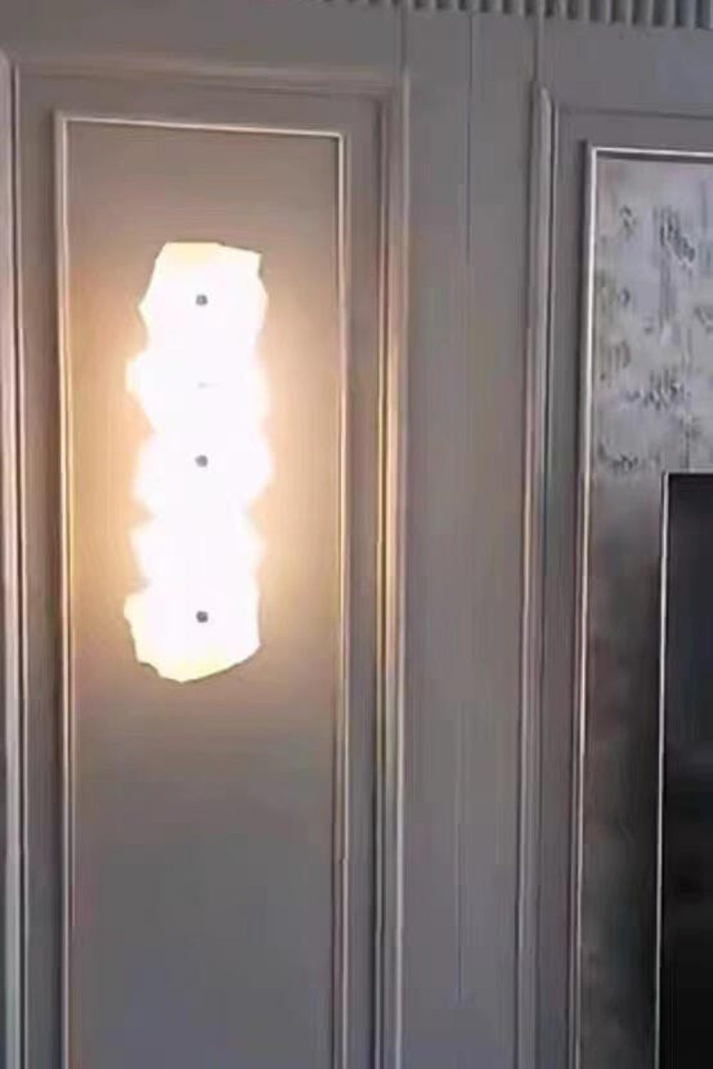 Petra Wall Lamp