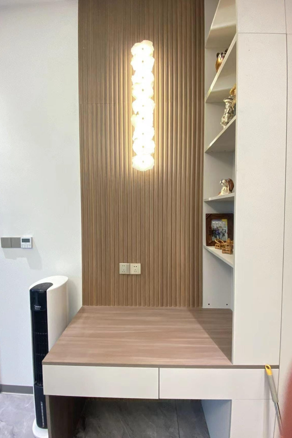 Petra Wall Lamp
