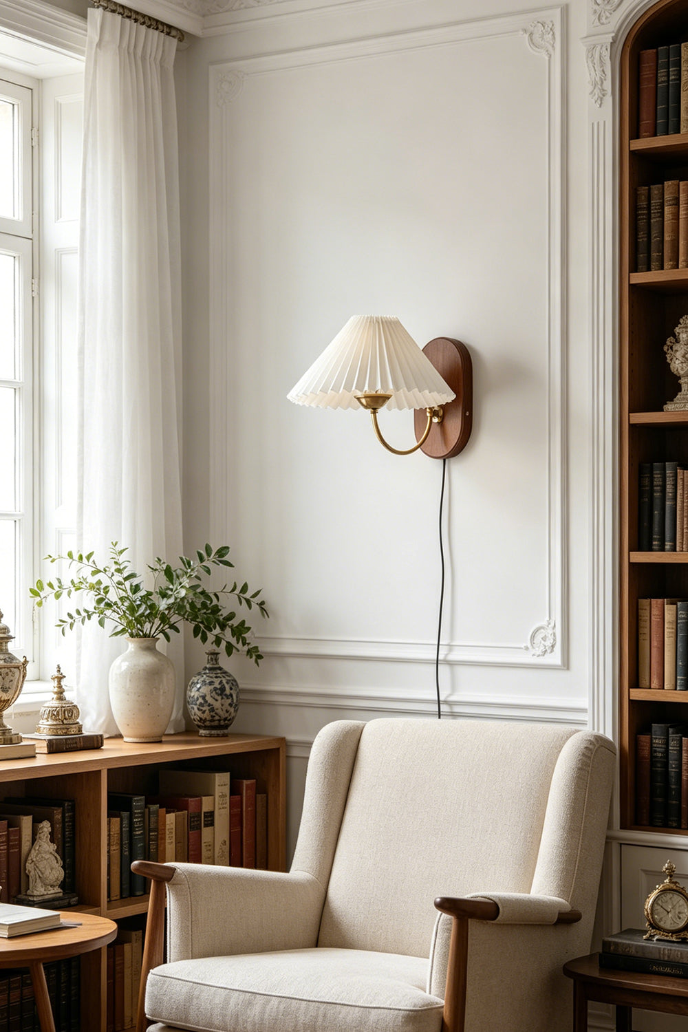 Pleated Fabric Wall Lamp
