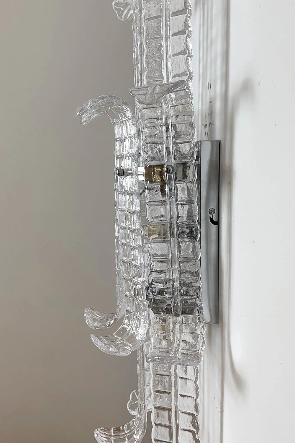 Ribbed Glass Ribbon Wall Light
